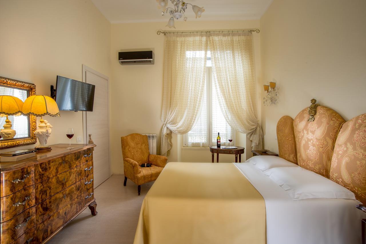 Deluxe Double Room Shower,551855547:JPEG