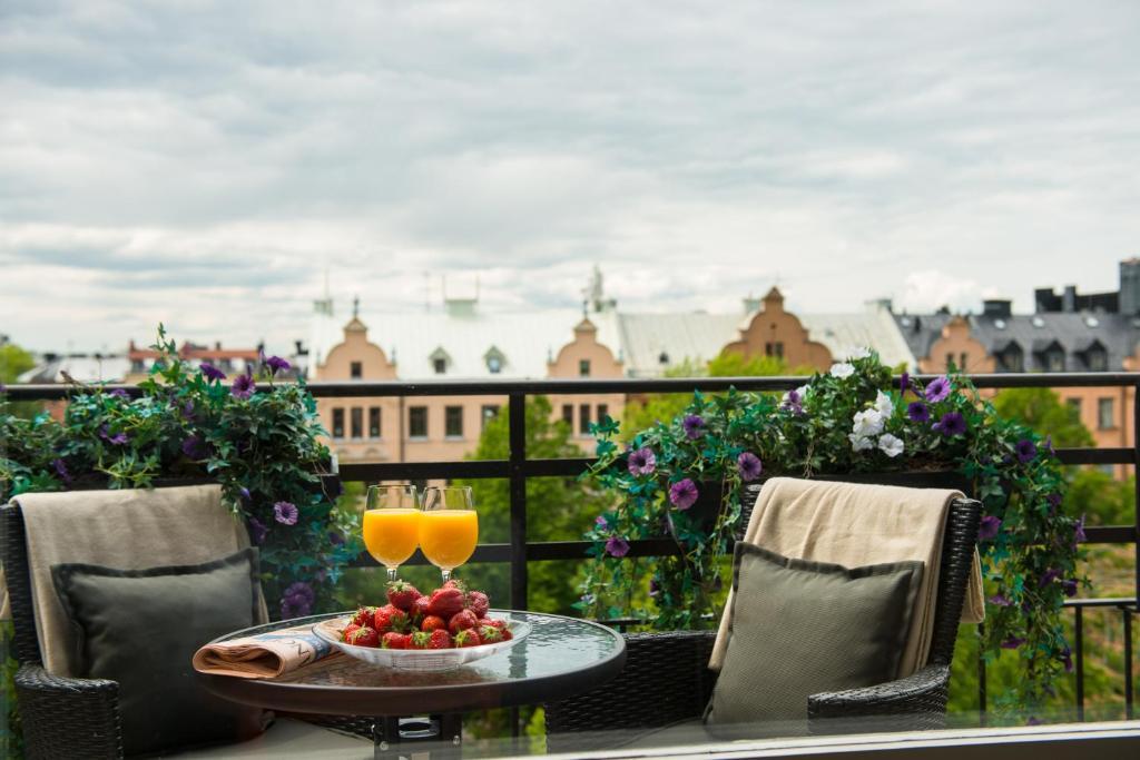 Deluxe Double or Twin Room with Balcony