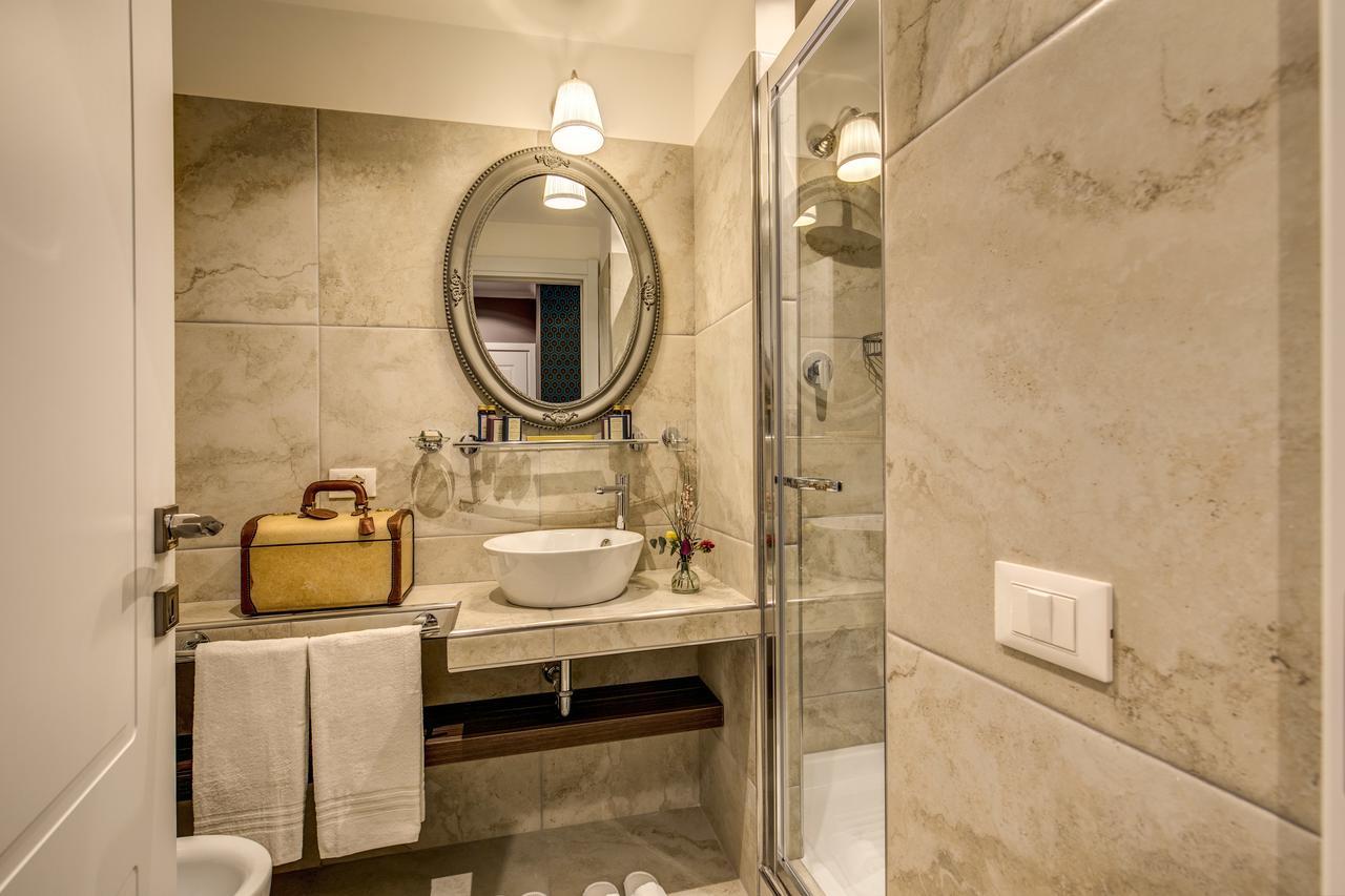 Deluxe Room,628465740:JPEG