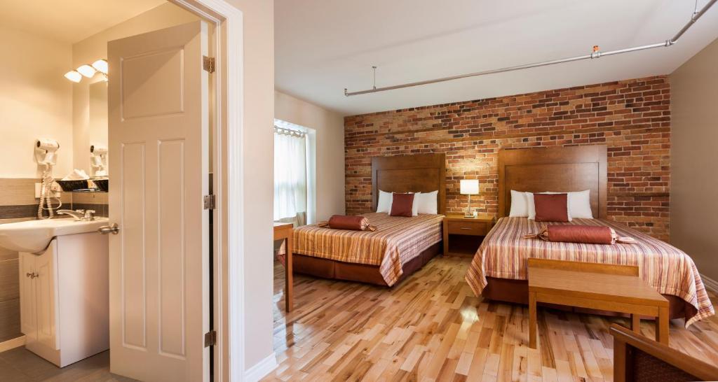 Superior Queen Room with Two Queen Beds