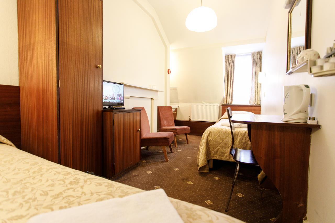 Twin Room with Shared Bathroom