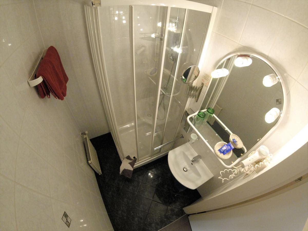 Comfort Single Room