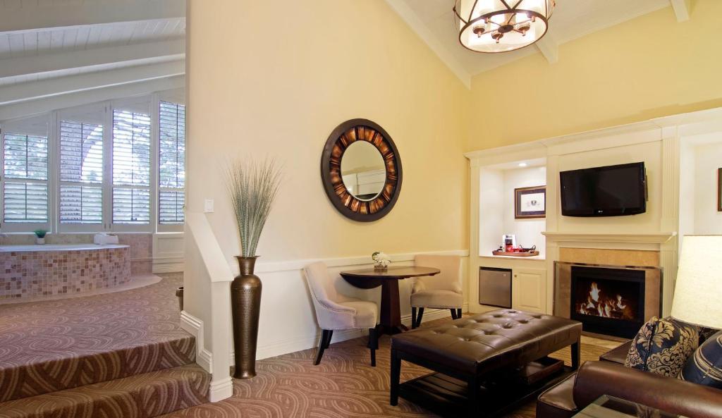 Premium King Suite