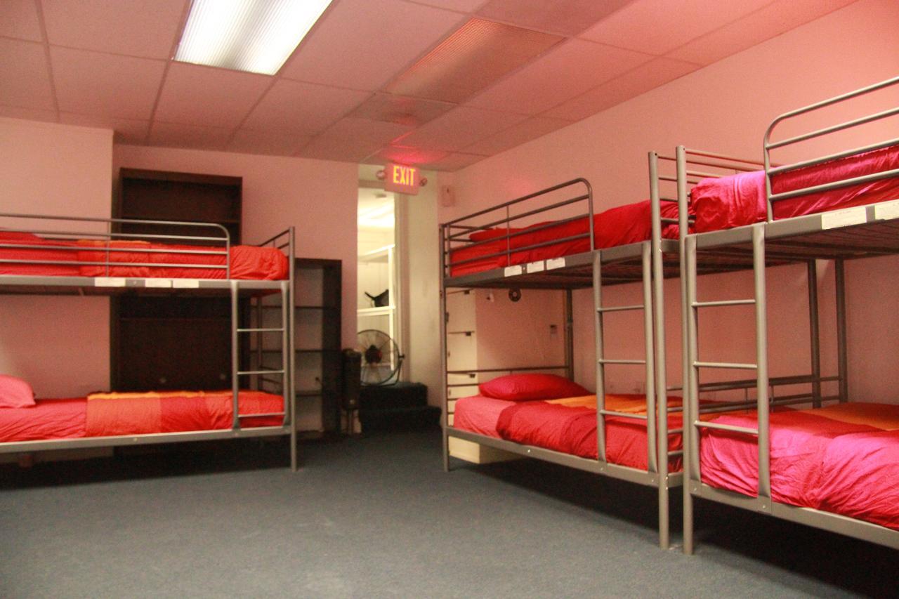 Bed in 12 bed mixed dormitory room