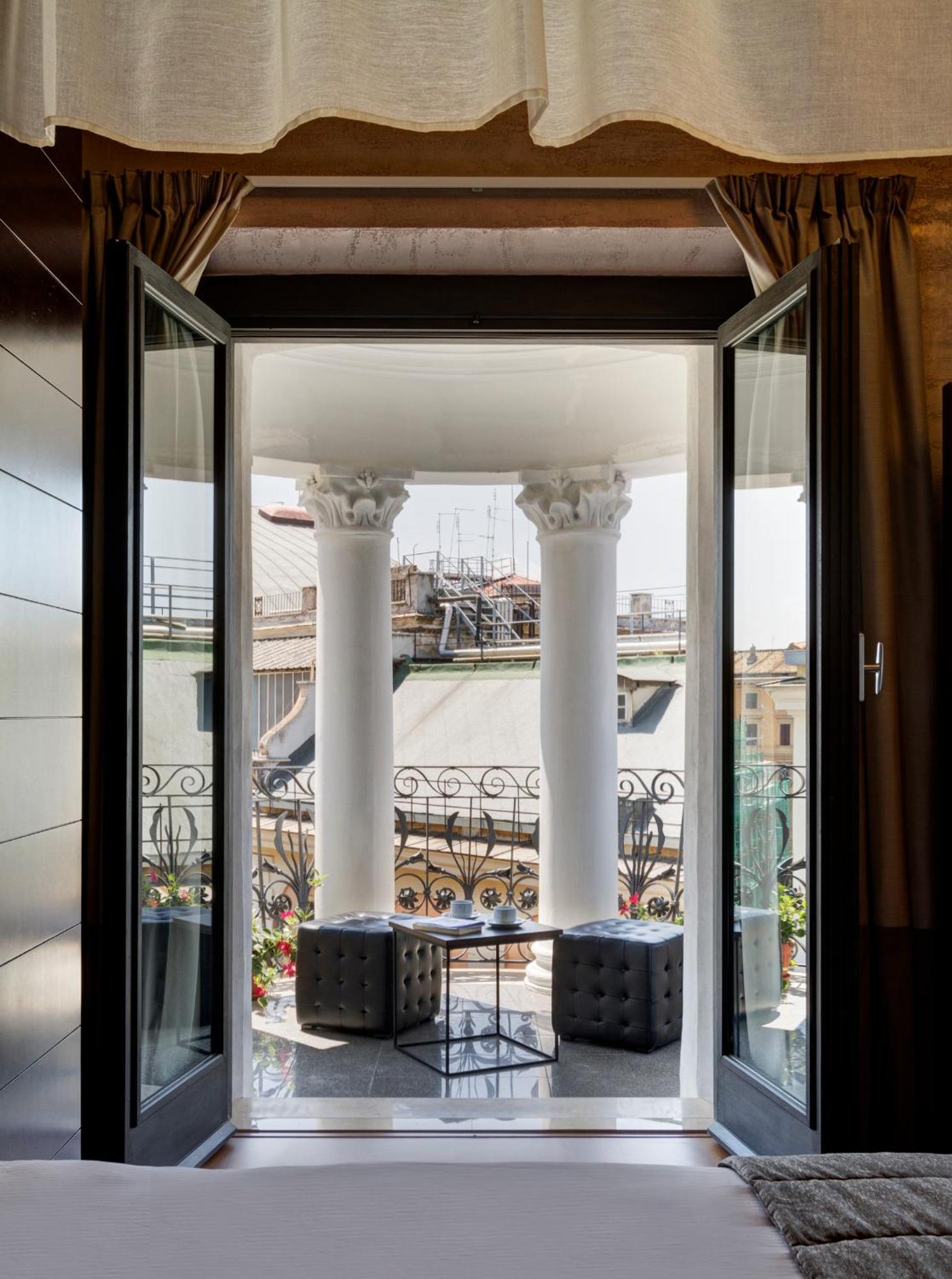 Royal Wellness Suite with Balcony