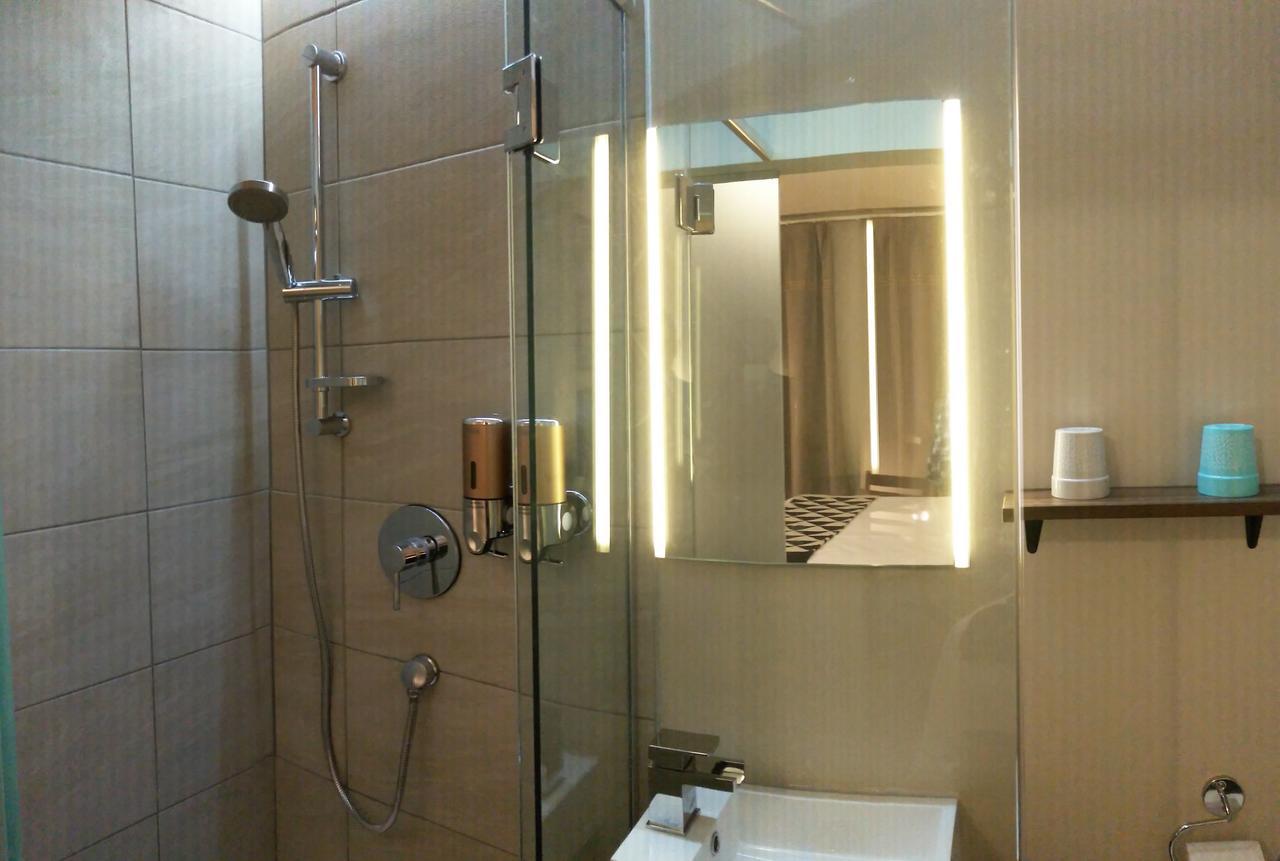 Large Single Room