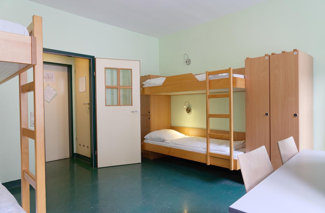 Bunk Bed in 4-6 Bed Female Dormitory Room with Shared Bathroom