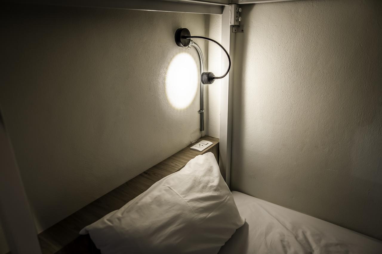 Bed 4-Bed Female Dormitory Room,1353706399:JPEG