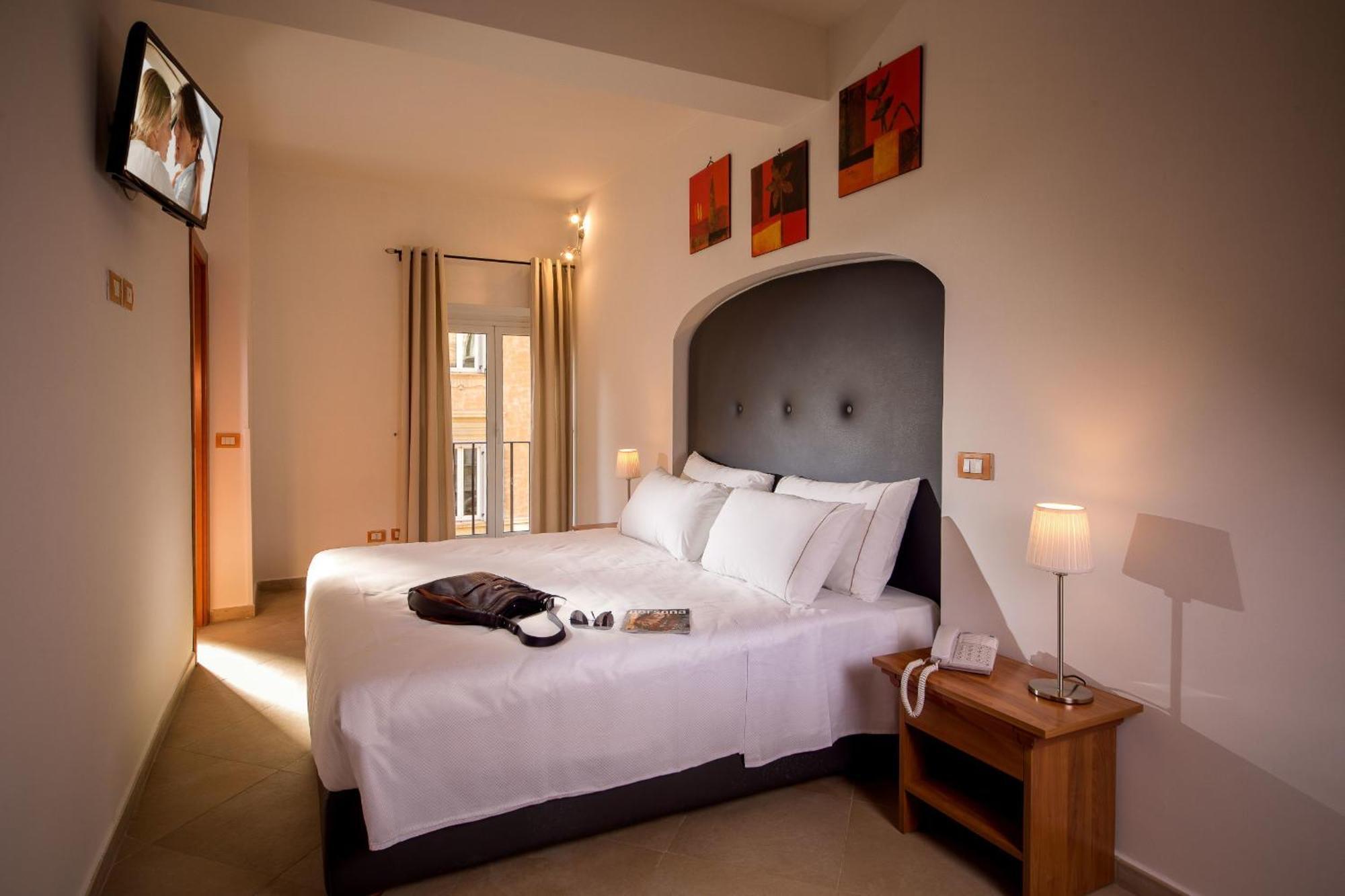 Double Room,1498722211:JPEG