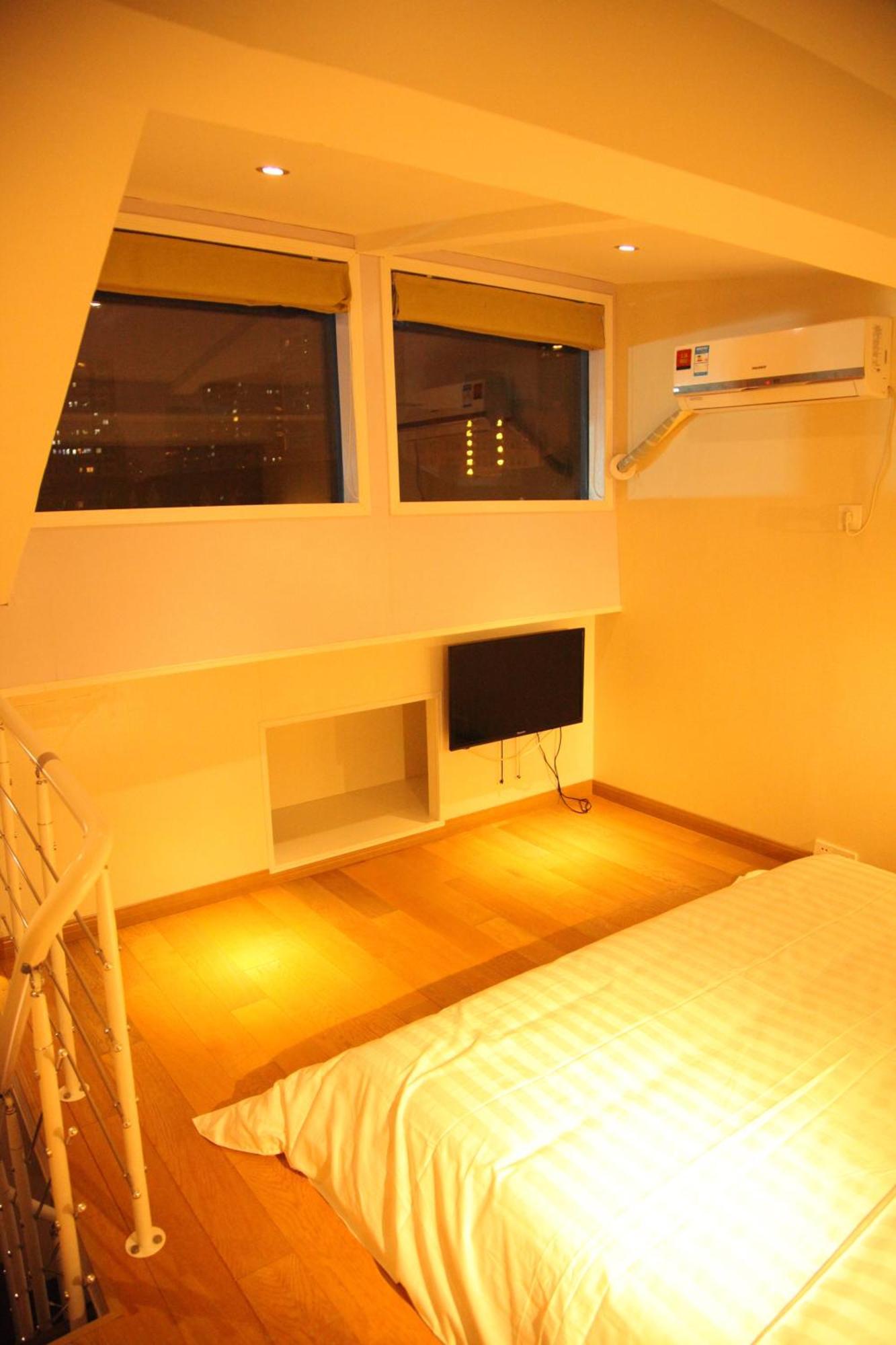 Deluxe Queen Suite