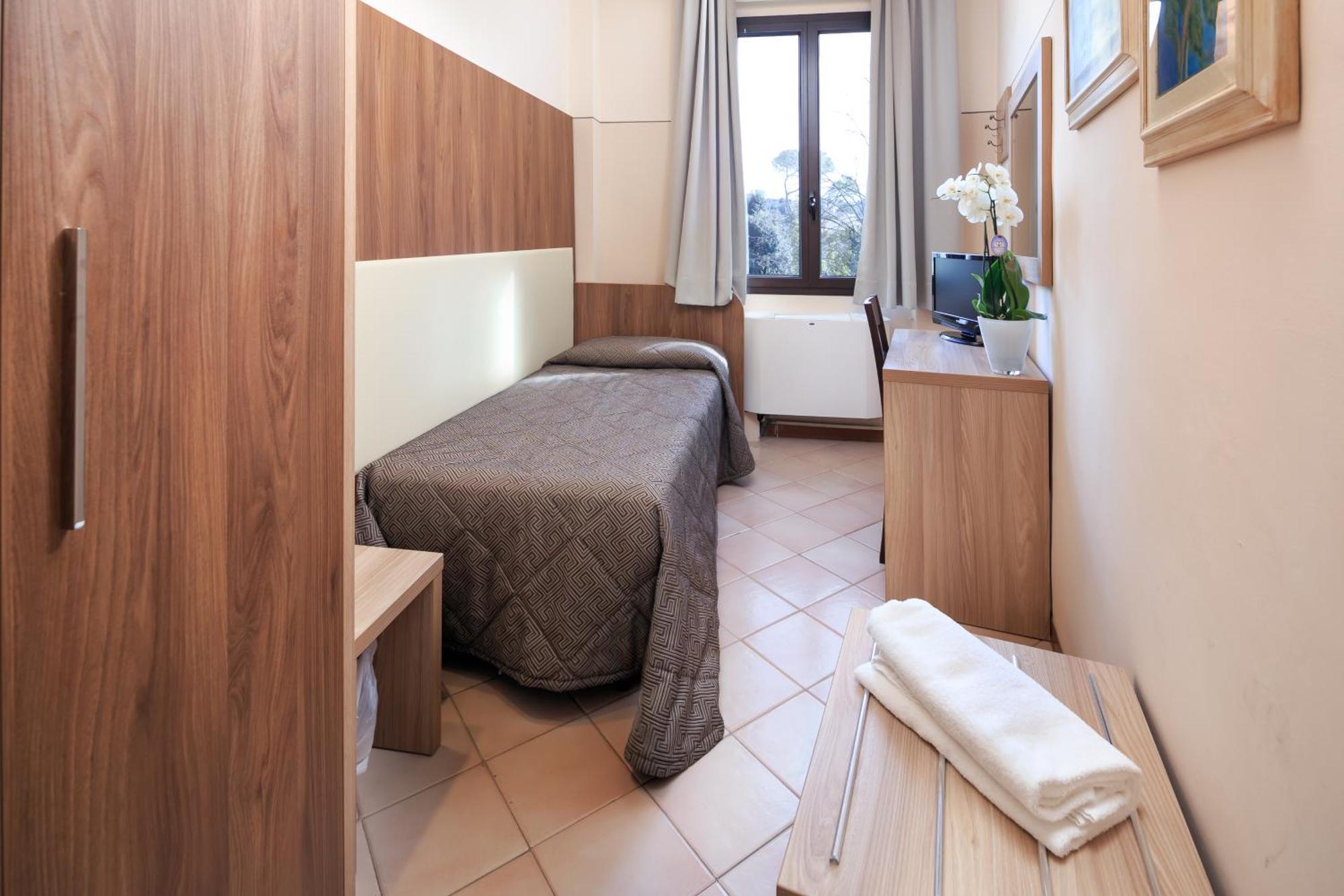 Economy Single Room