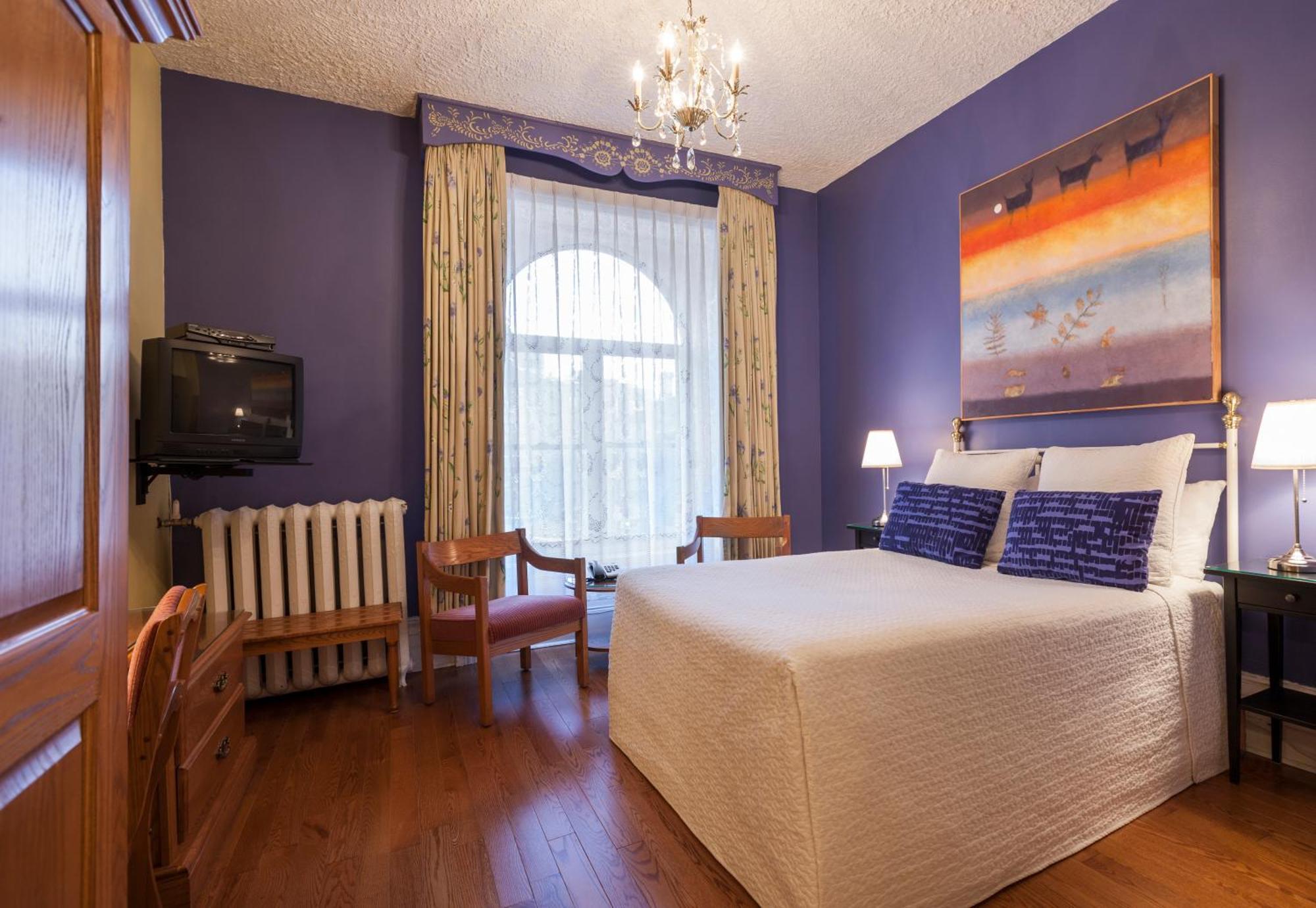 Standard Double Room,689642409:JPEG