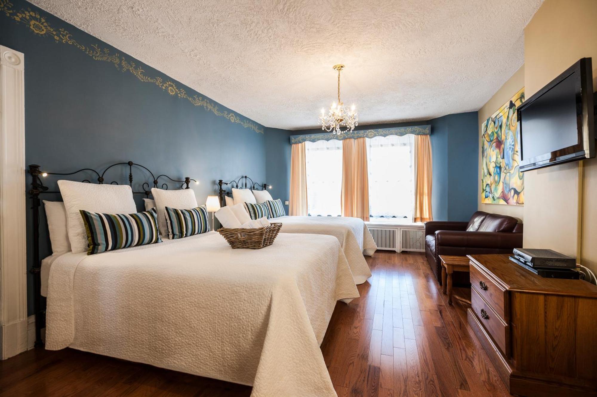 Superior Double Room with Two Double Beds,689642325:JPEG