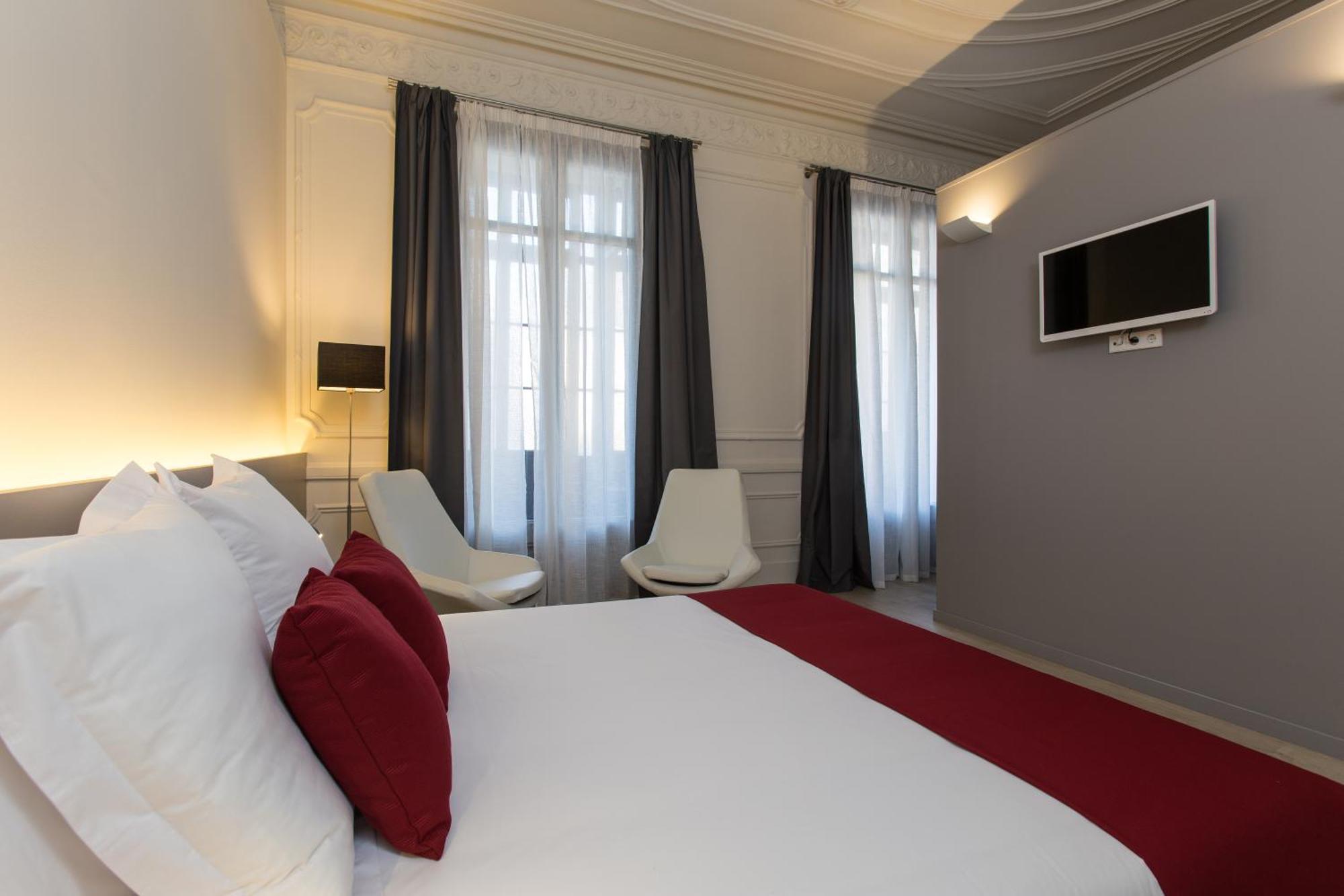 Double or Twin Room with Balcony