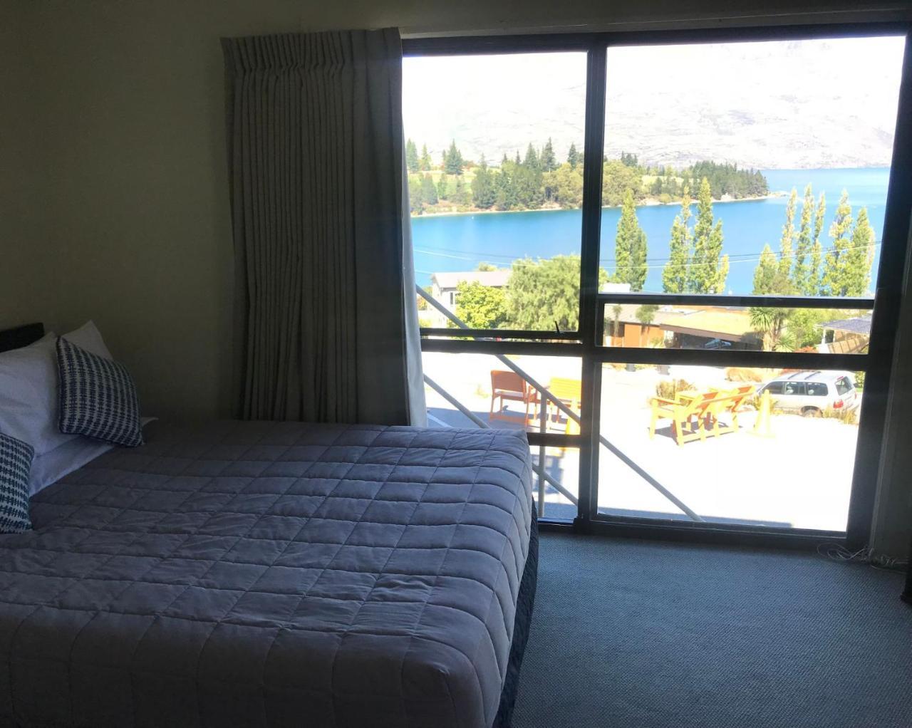Lakeview Two Bedroom with Kitchenette