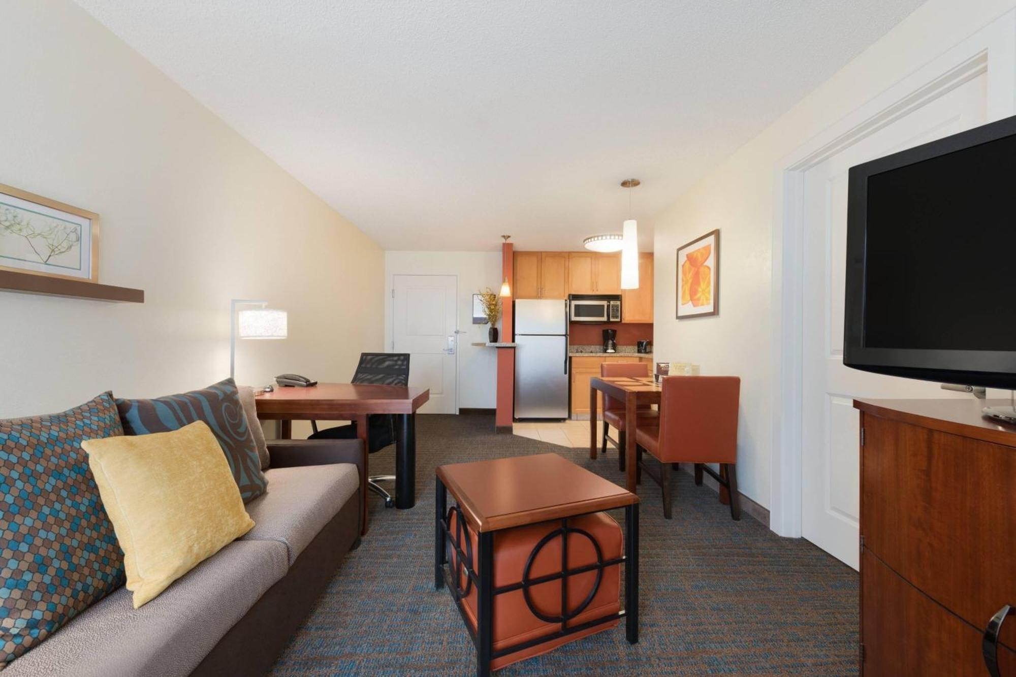 One-Bedroom King Suite