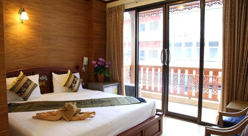 Executive Deluxe Double Room Balcony,136504257:JPEG