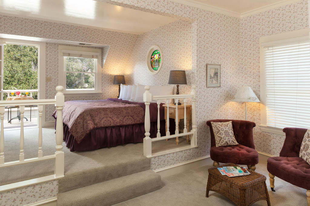 Alice’s Balcony Room