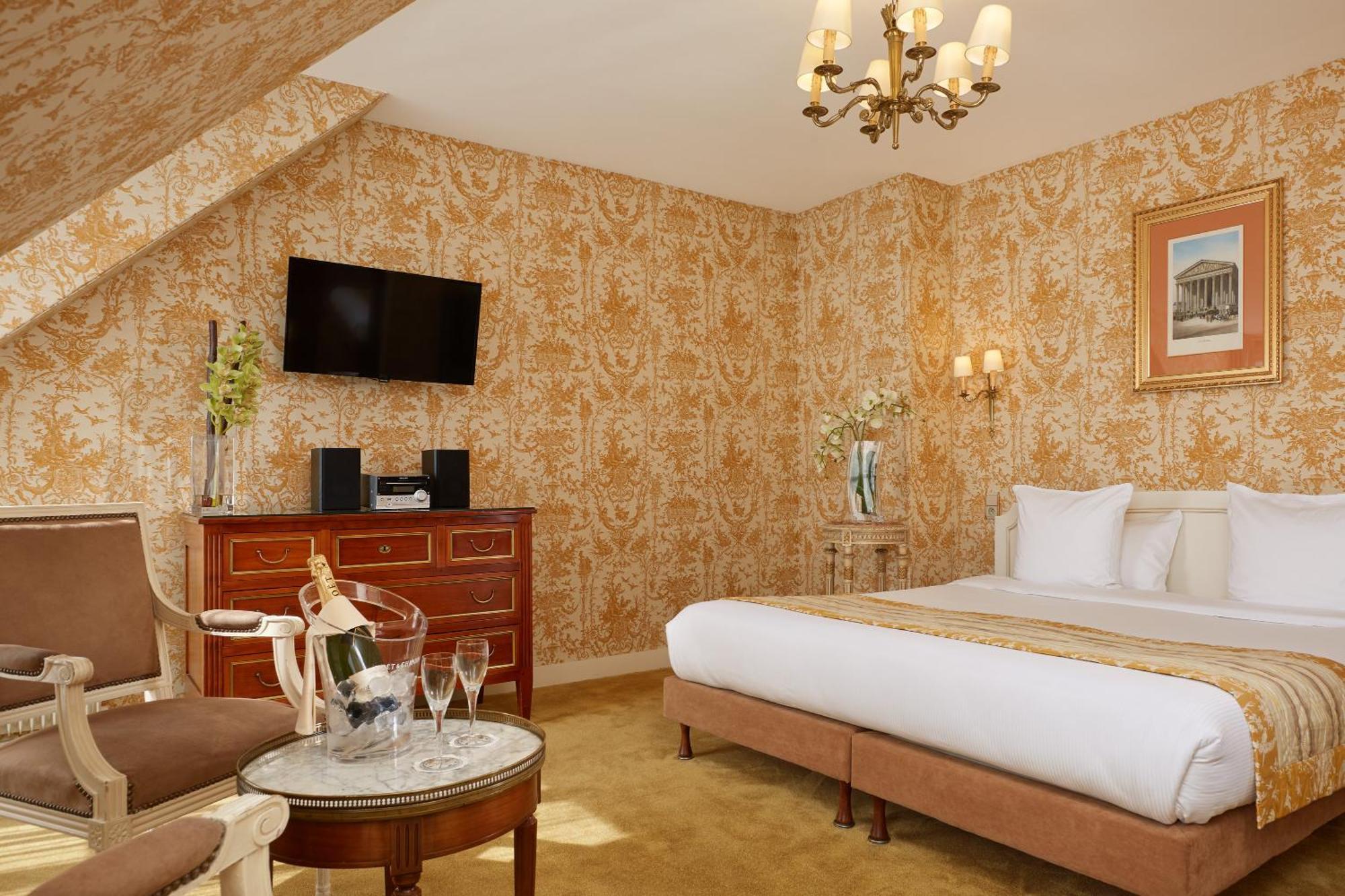 Deluxe Double or Twin Room