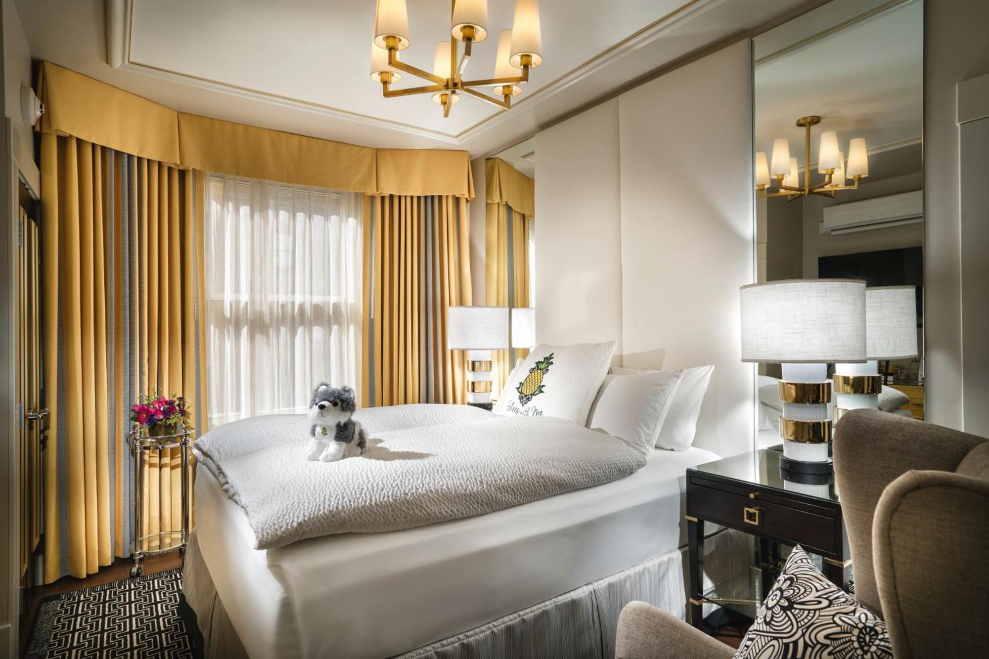 Persona Queen,1706017064:JPEG