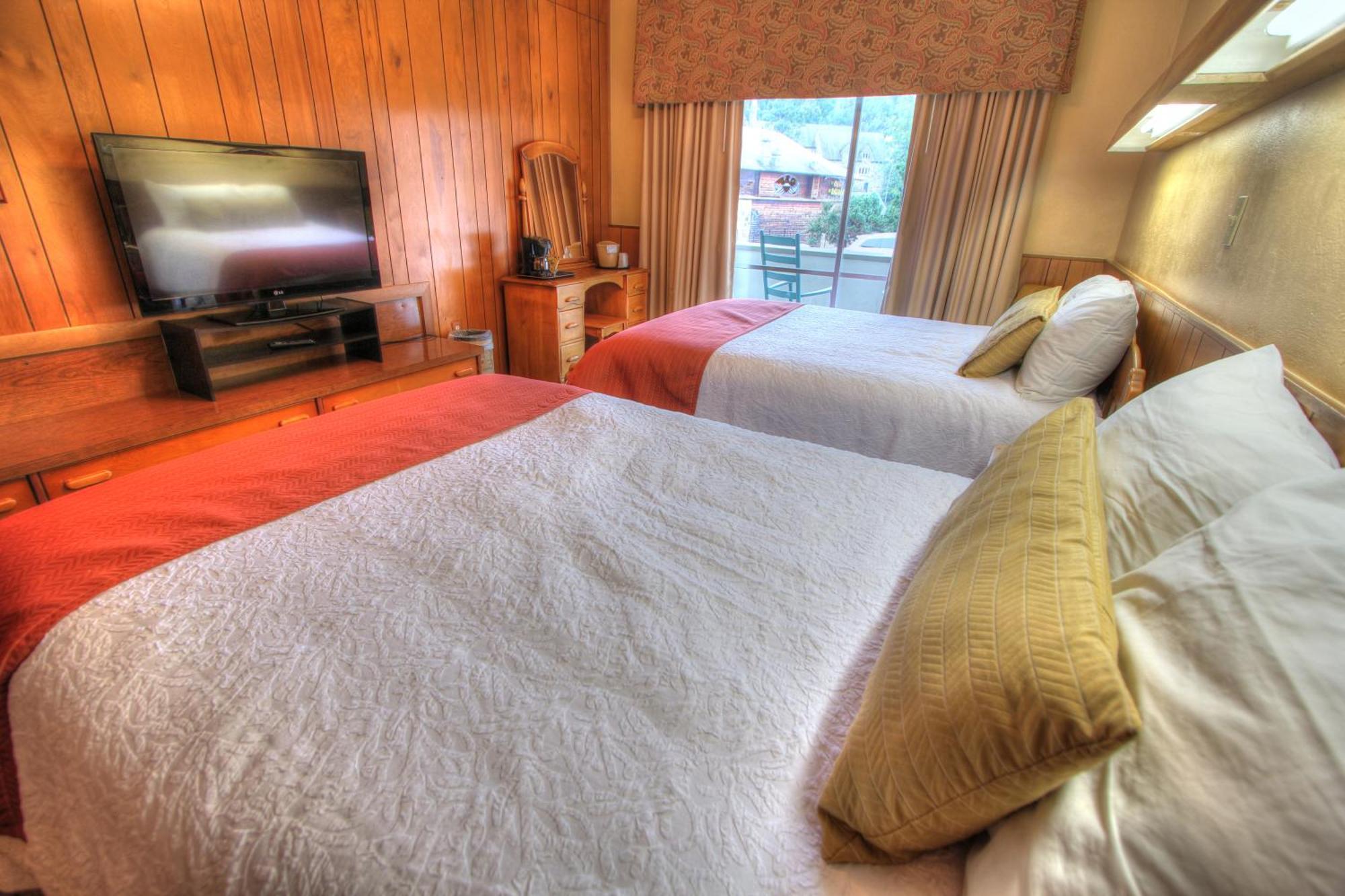 Standard Room, Two Double Beds