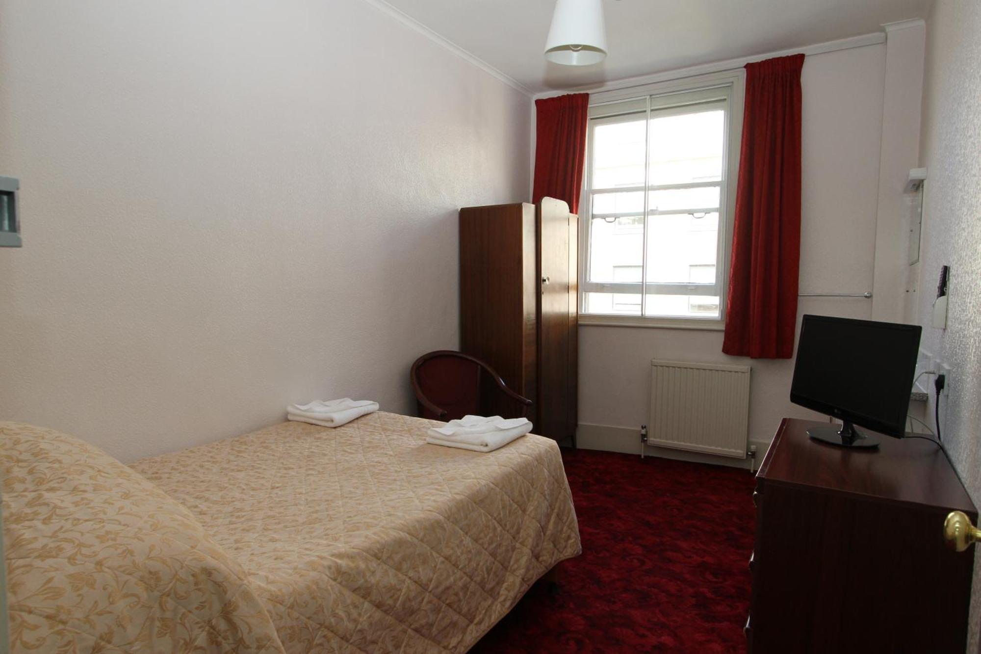 Double or Twin Room,710835472:JPEG