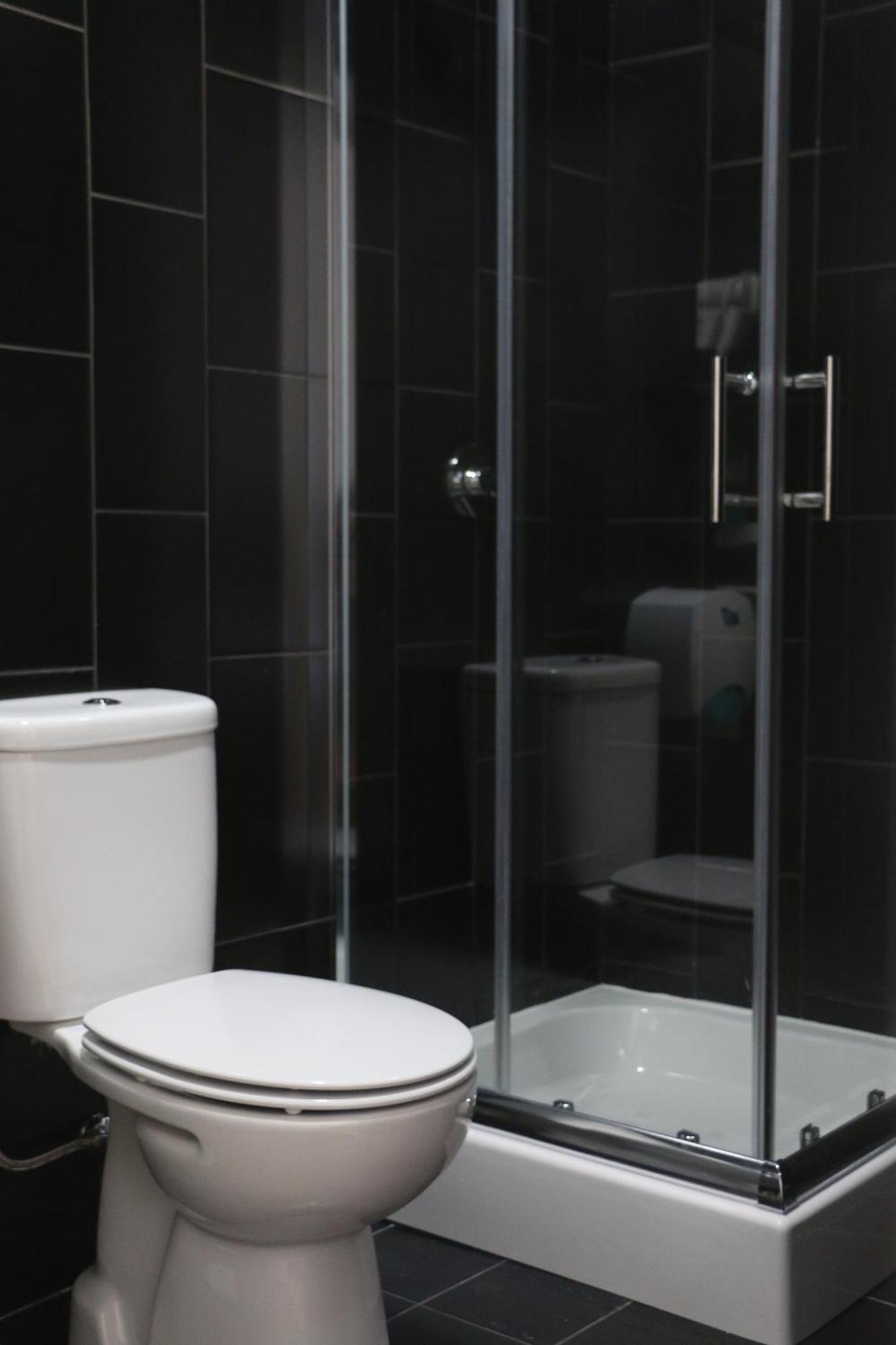 Double Room Private Bathroom