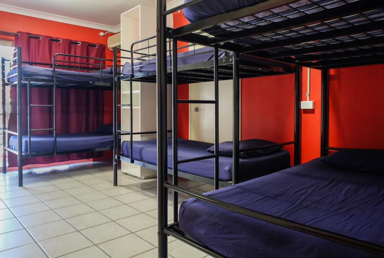 Bed in 6-Bed Female Dormitory Room with Private Bathroom