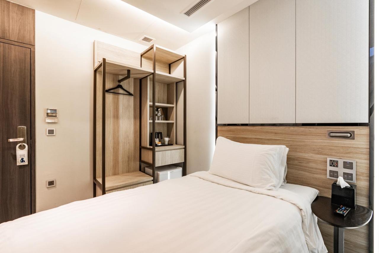 Standard Single Room,990265030:JPEG