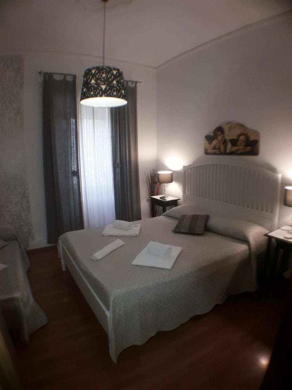 Triple Room with Landmark view