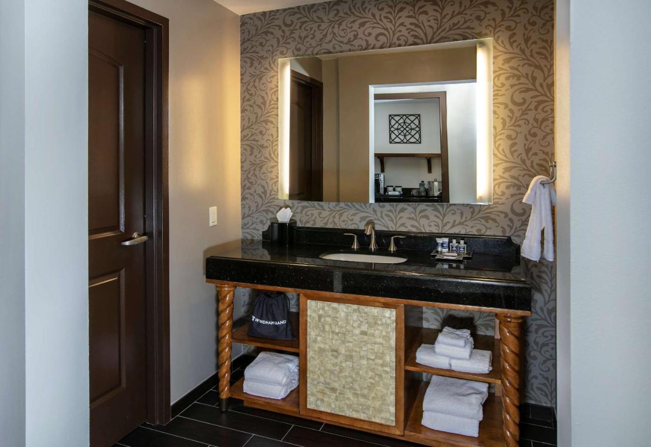 Parlor King Suite