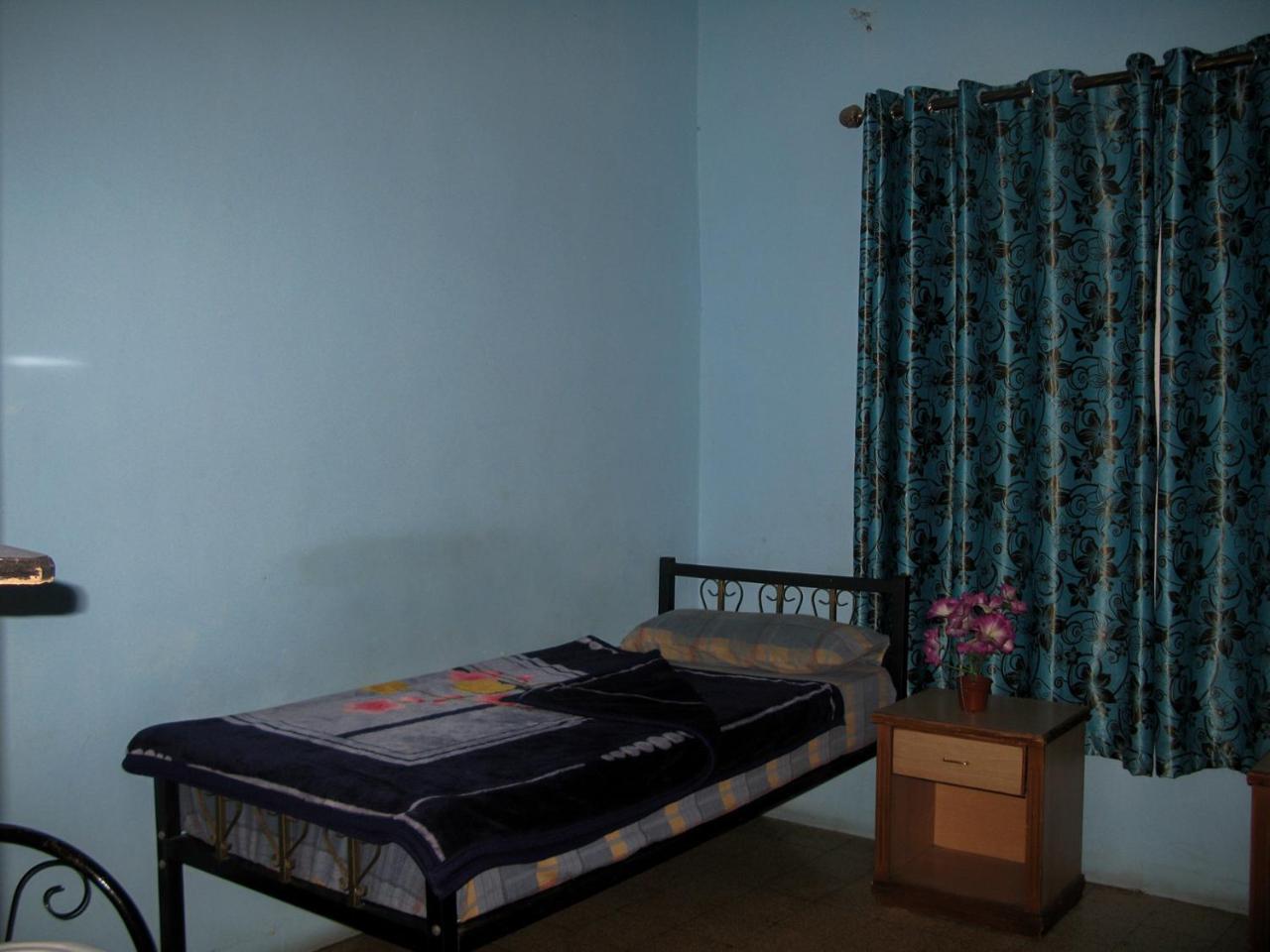 Single Bed in Dormitory Room without AC