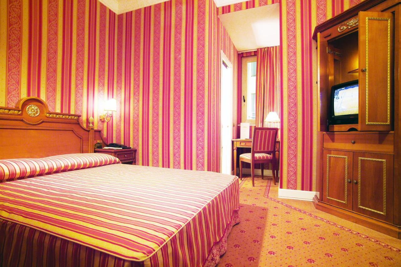 Small Double Classic Room