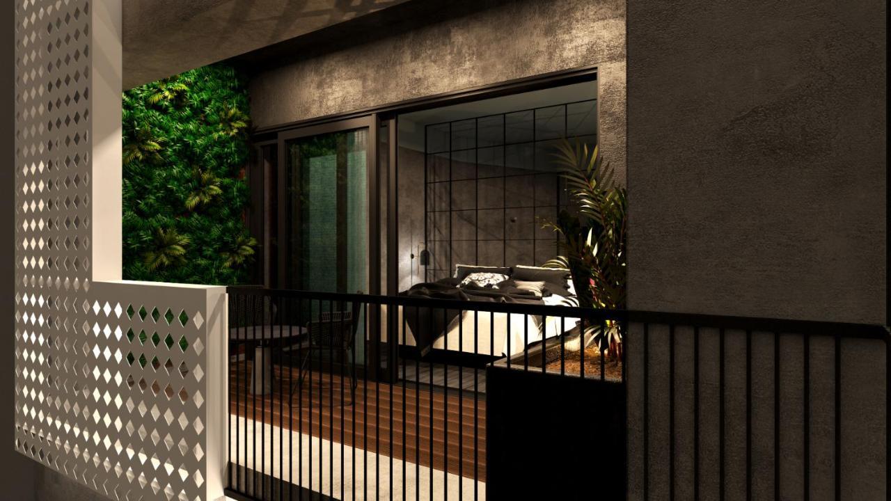 Urban Suite With Private Balcony