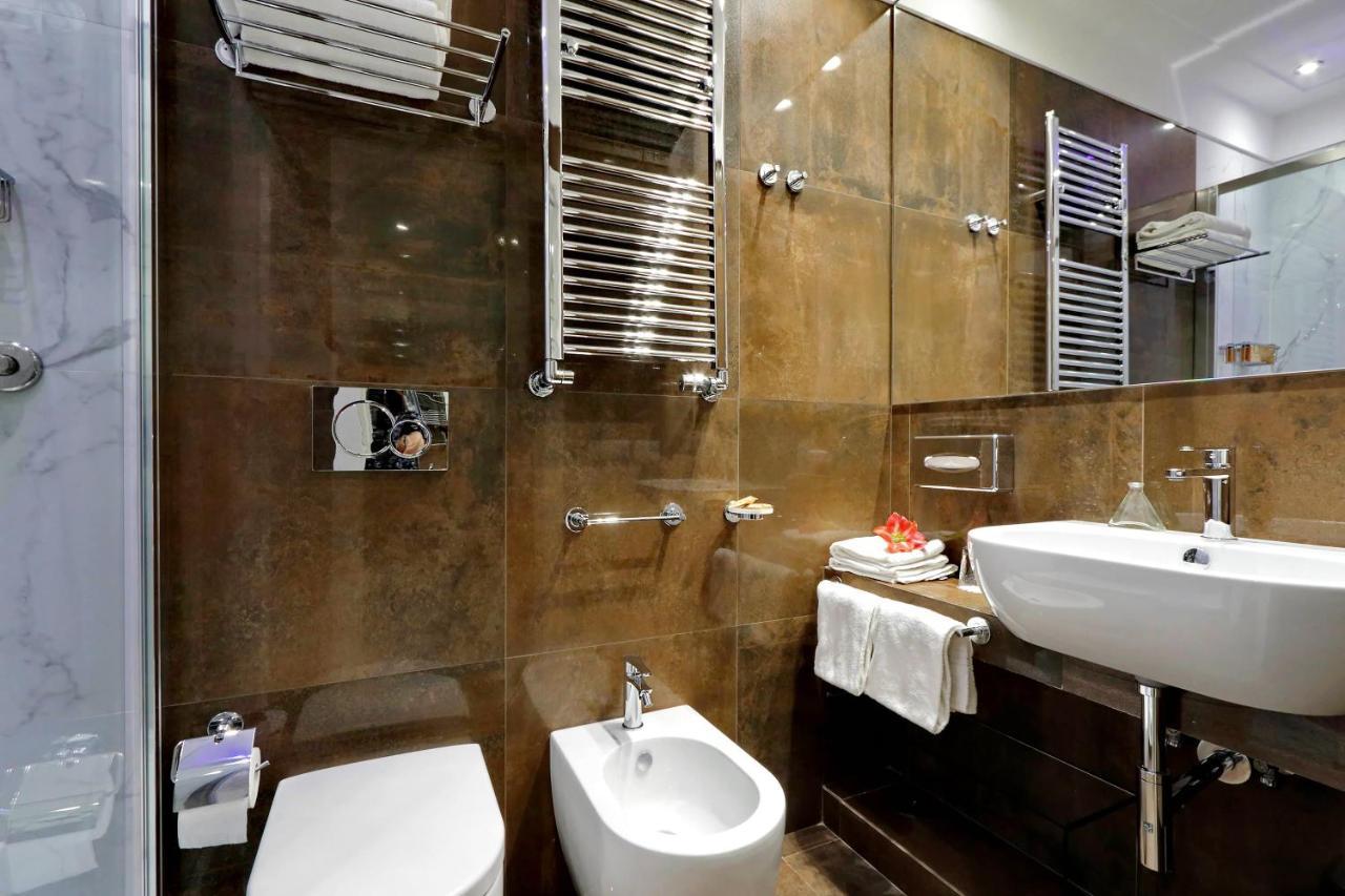 Deluxe Double or Twin Room City View