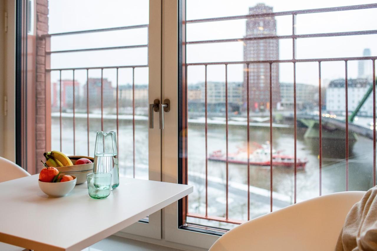 Comfort Single Studio with River View (55 in bed width)