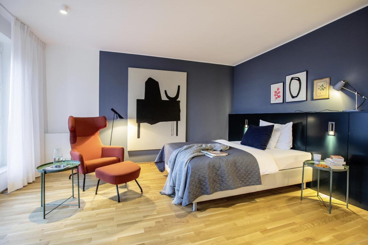 Executive Business Single Studio (55 in bed width)