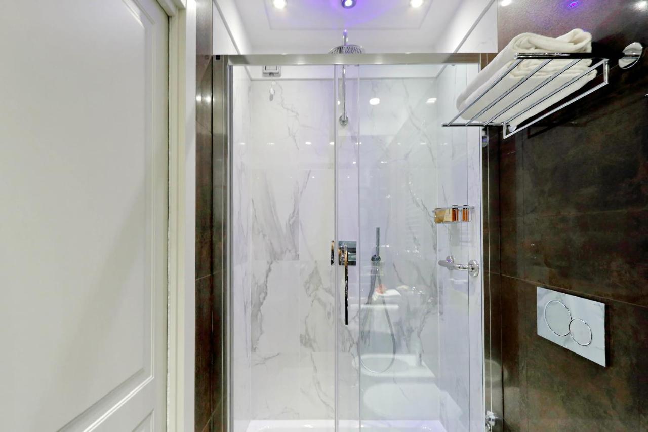 Deluxe Double or Twin Room City View