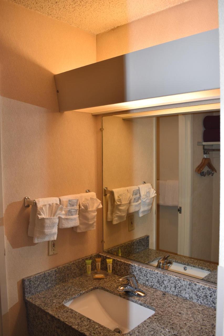 Queen Room with Two Queen Beds - Disability Access