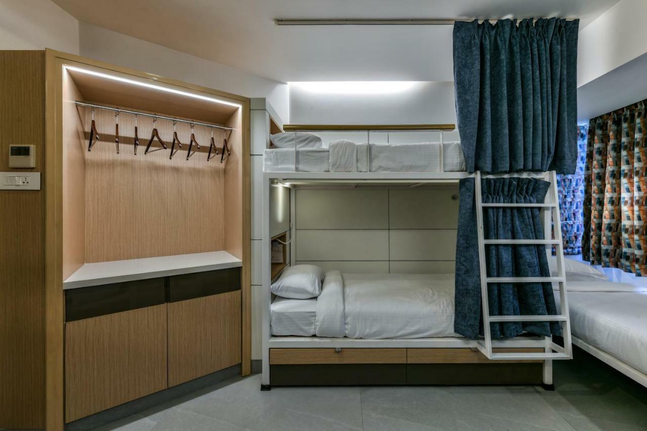 Bed 6-Bed Mixed Dormitory Room,786586983:JPEG