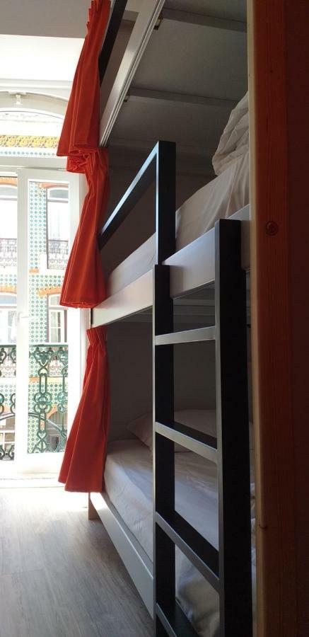 Bed 6-Bed Female Dormitory Room