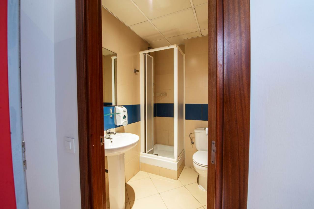 Bed in 6-Bed Mixed Dorm Ensuite,799147764:JPEG