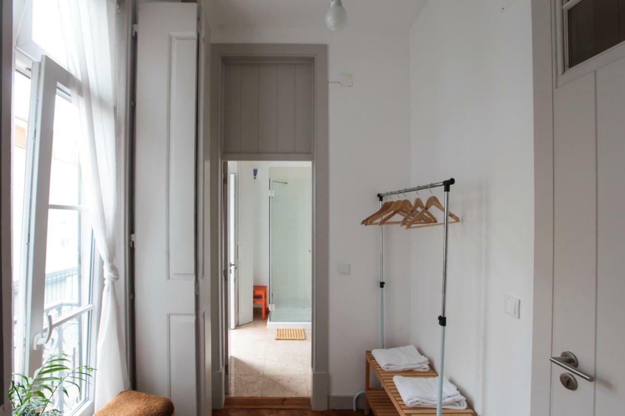 Twin Room Bathroom