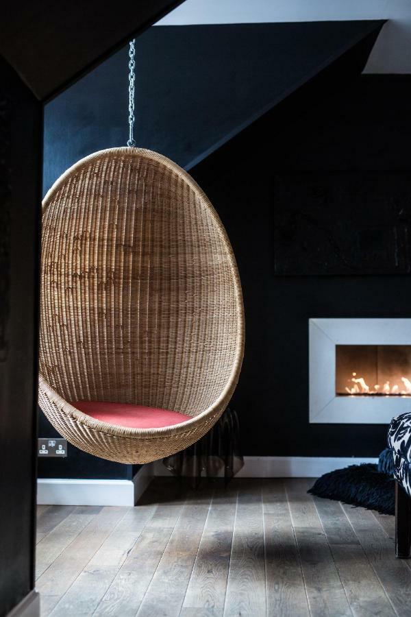 Black Suite
