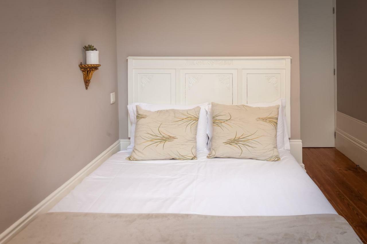 Small Double Room Private Bathroom