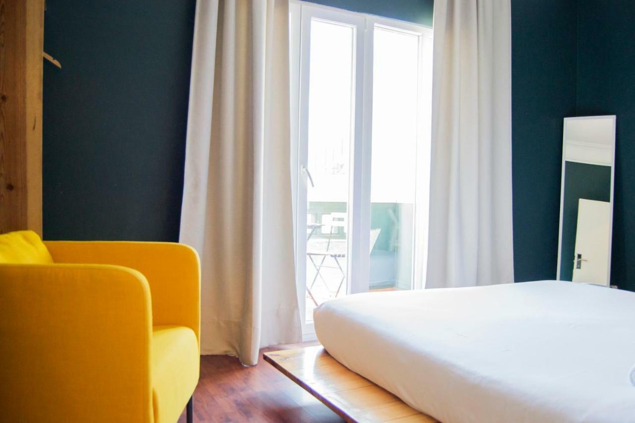 Superior Double Room with Balcony and Shared Bathroom