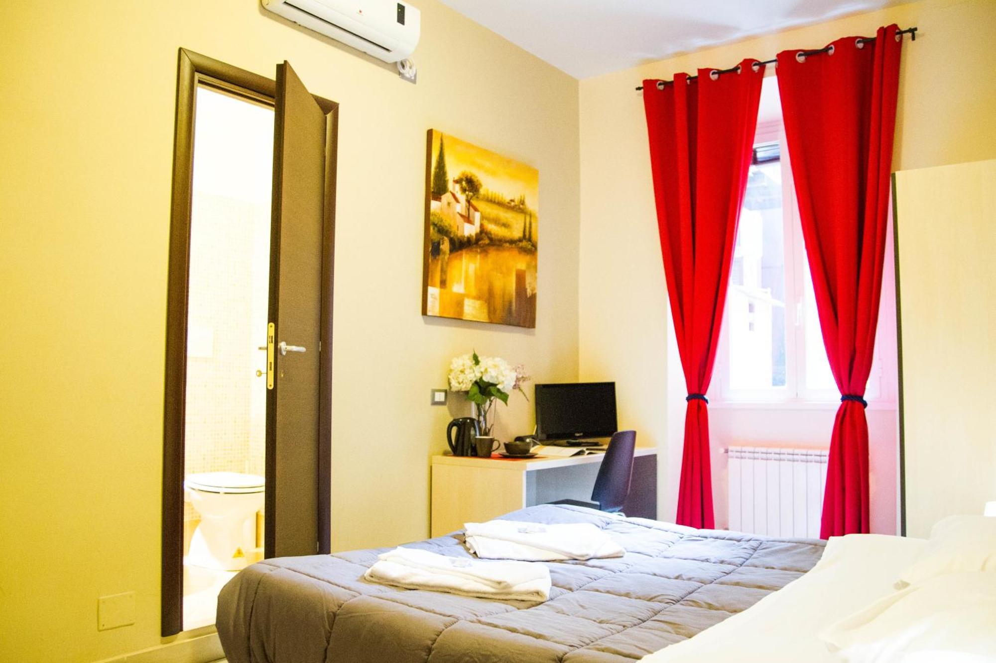 Double Room Private Bathroom