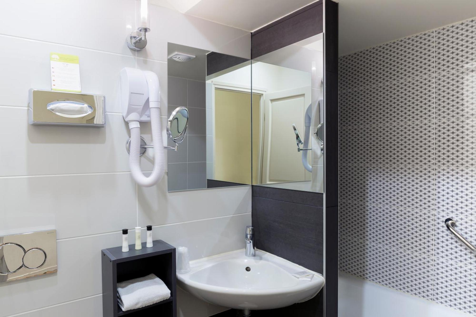 Double or Twin Room,1214954446:JPEG