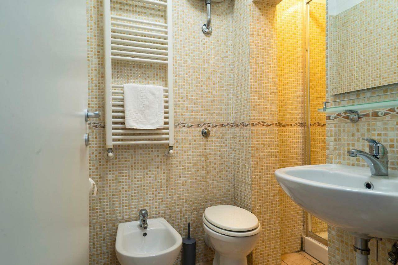 Double Room Private External Bathroom