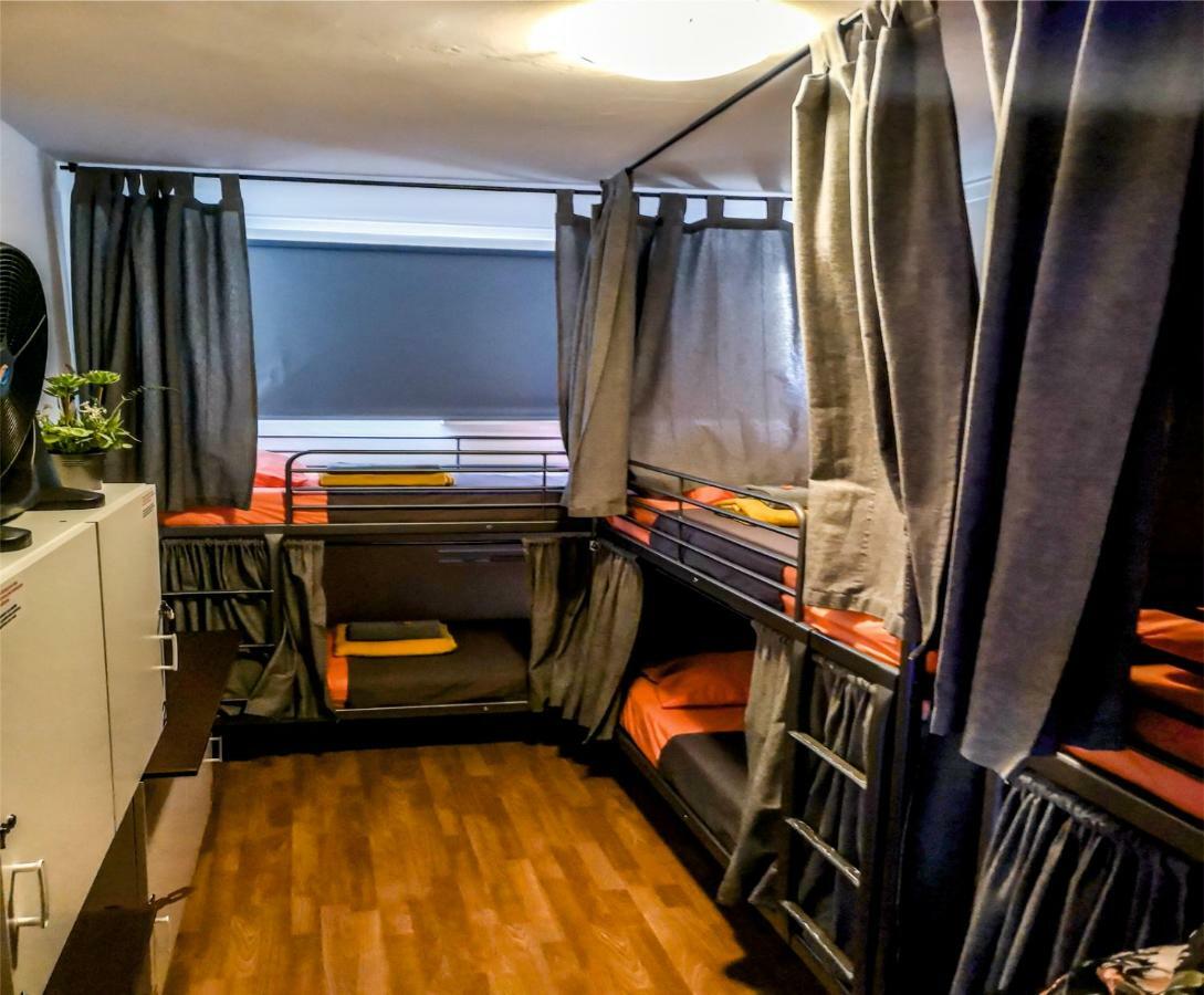 Bed 6-Bed Mixed Dormitory Room